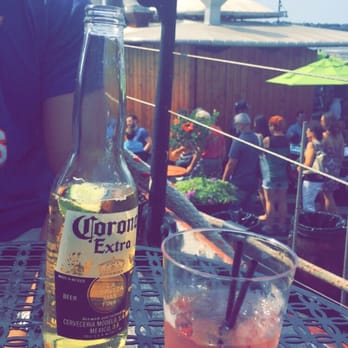 Frying Pan NYC - Drinks from the boat - Bars Near Me - New York, New York