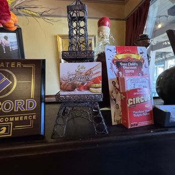 Fiore Restaurant - Inside at the check-in counter - Italian Near Me - Concord, California