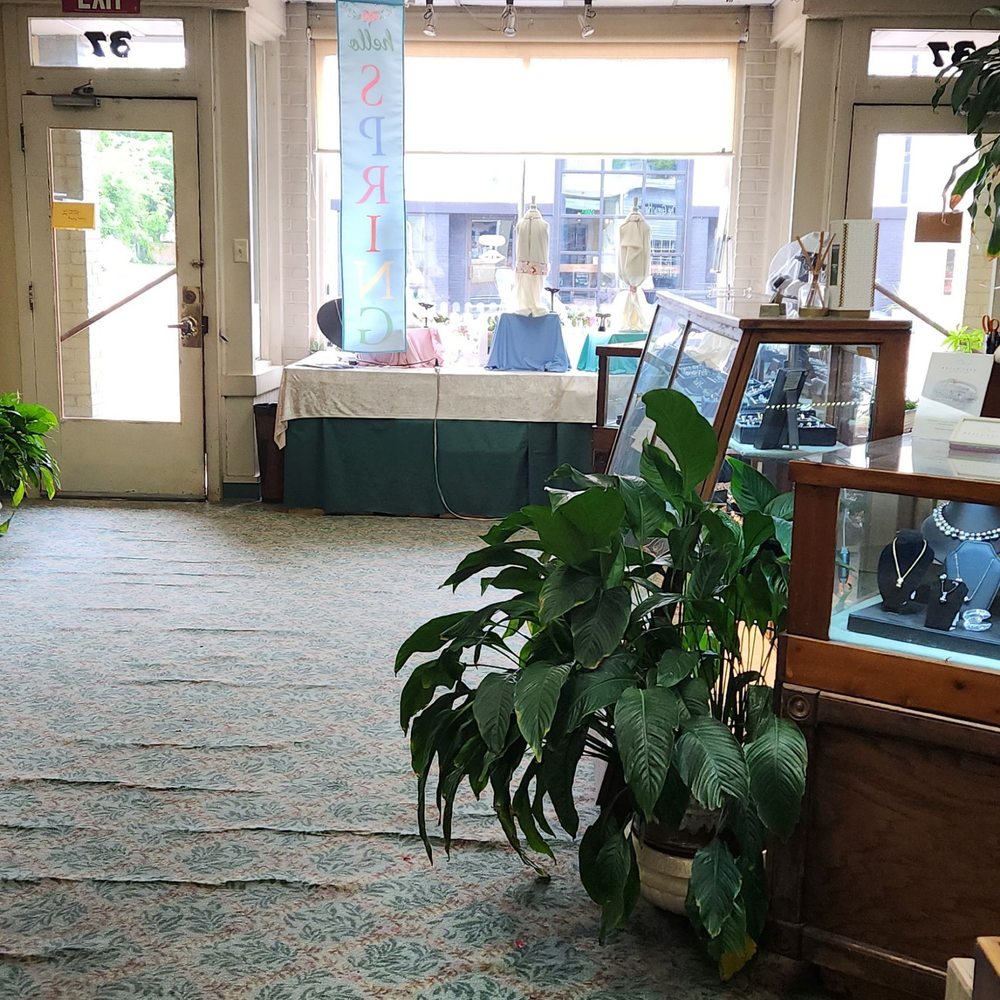 Palace Jewelers - Jewelry Near Me - Hampton, Virginia Palace Jewelers - Jewelry Near Me - Hampton, Virginia