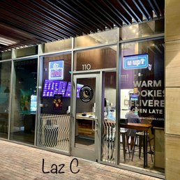 the front of a cafe