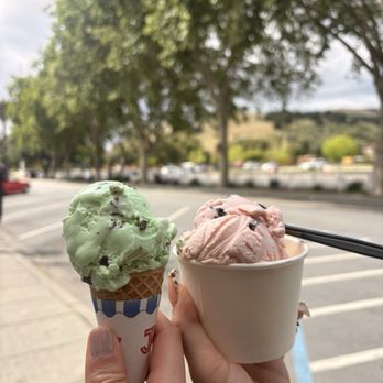 Niles Ice Cream Sweets & Eats - Ice Cream & Frozen Yogurt Near Me - Fremont, California Niles Ice Cream Sweets & Eats - Ice Cream & Frozen Yogurt Near Me - Fremont, California