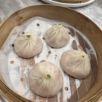 Dumpling Wang - Shrimp and luffa Xiao Long Bao (4 pc) - Chinese Near Me - Queens, New York