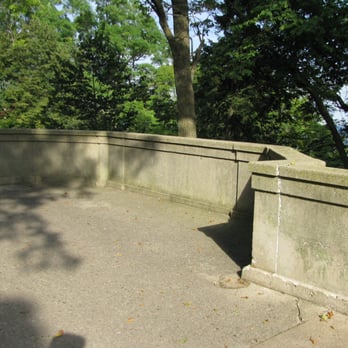 Lake Park - This is a called a refuge bay, often found in medieval bridges so peasants had a place to stand out of the way of mounted nobles - Parks Near Me - Milwaukee, Wisconsin