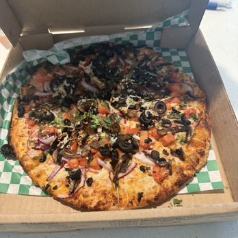 Mighty Munch Mtn Curry Pizza - Vegan veggie pizza - Pizza Near Me - Vancouver, Washington Mighty Munch Mtn Curry Pizza - Vegan veggie pizza - Pizza Near Me - Vancouver, Washington