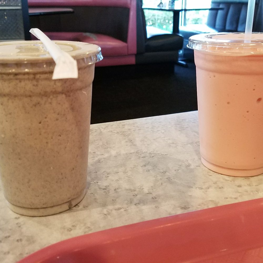 Roberts Bar B Que - Oreo & strawberry shakes - Barbeque Near Me - North Charleston, South Carolina Roberts Bar B Que - Oreo & strawberry shakes - Barbeque Near Me - North Charleston, South Carolina