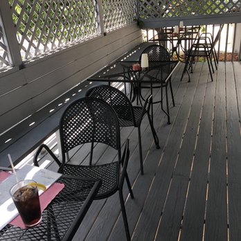 Anthony's Restaurant - Outside dining - Pizza Near Me - Torrington, Connecticut