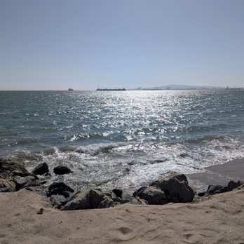 The Peninsula - Beach by 72nd Pl - Beaches Near Me - Long Beach, California The Peninsula - Beach by 72nd Pl - Beaches Near Me - Long Beach, California