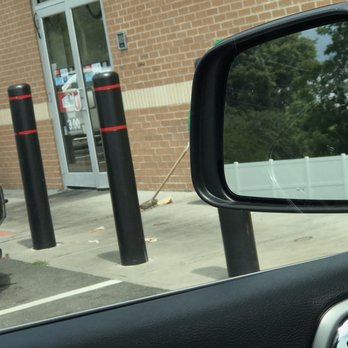 Royal Farms 103 - Trash outside with lone broom. - Convenience Stores Near Me - Parksley, Virginia Royal Farms 103 - Trash outside with lone broom. - Convenience Stores Near Me - Parksley, Virginia