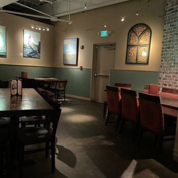 JohnnyLukes KitchenBar - Downstairs eating area - New American Near Me - Wilmington, North Carolina JohnnyLukes KitchenBar - Downstairs eating area - New American Near Me - Wilmington, North Carolina