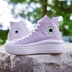 Famous Footwear