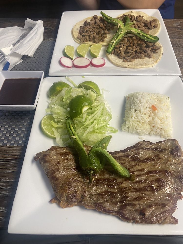 Mi Quetzal Restaurant
