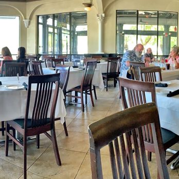 Cedar's Restaurant - Dining room - Middle Eastern Near Me - Orlando, Florida