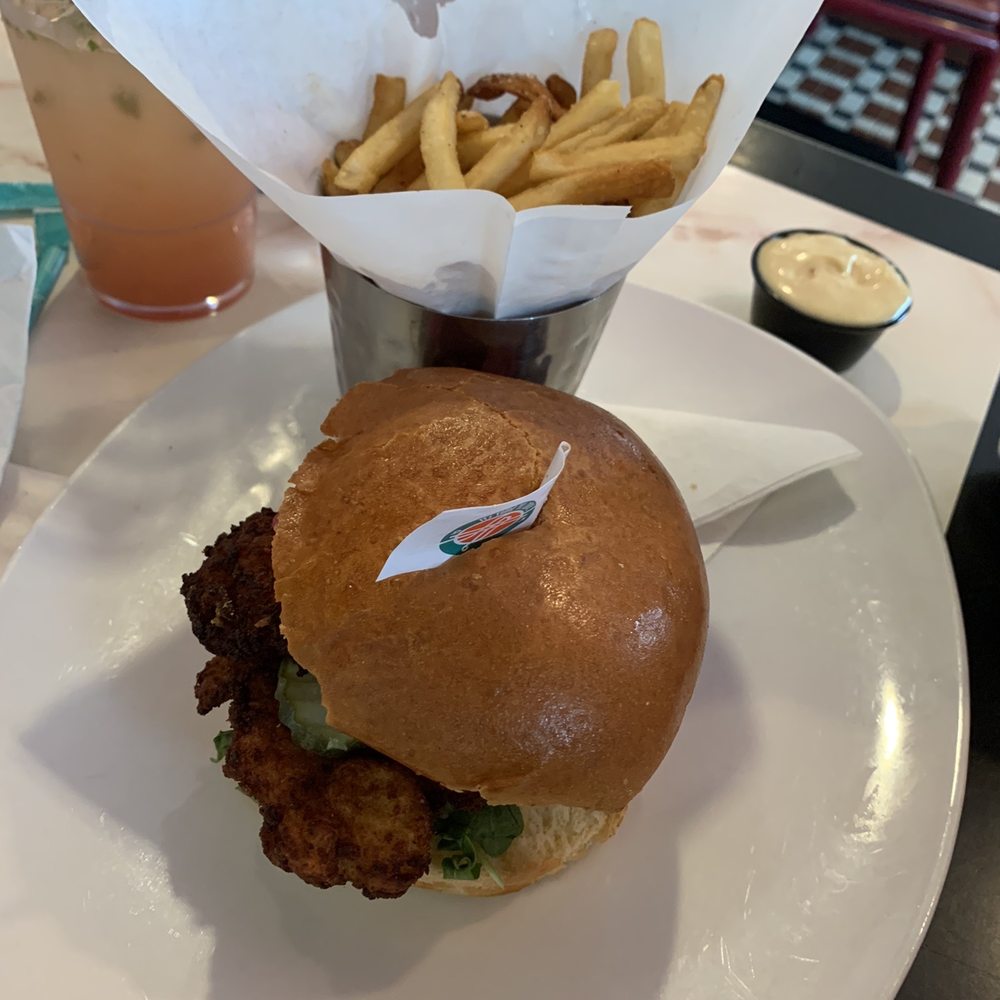 Silver Diner - Chicken sandwich - Diners Near Me - Greenbelt, Maryland Silver Diner - Chicken sandwich - Diners Near Me - Greenbelt, Maryland