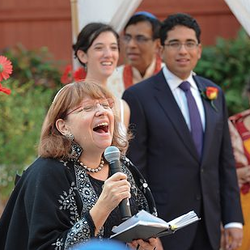 Rabbi Tamara Miller - Rabbi Tamara Miller officiating a wedding