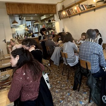 Mokonuts - Inside, 22 seats - Cafes Near Me - Paris, 75