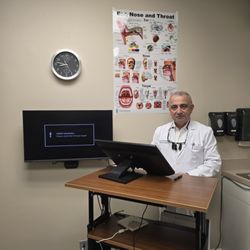 Kasra Rastani, MD - Exam room