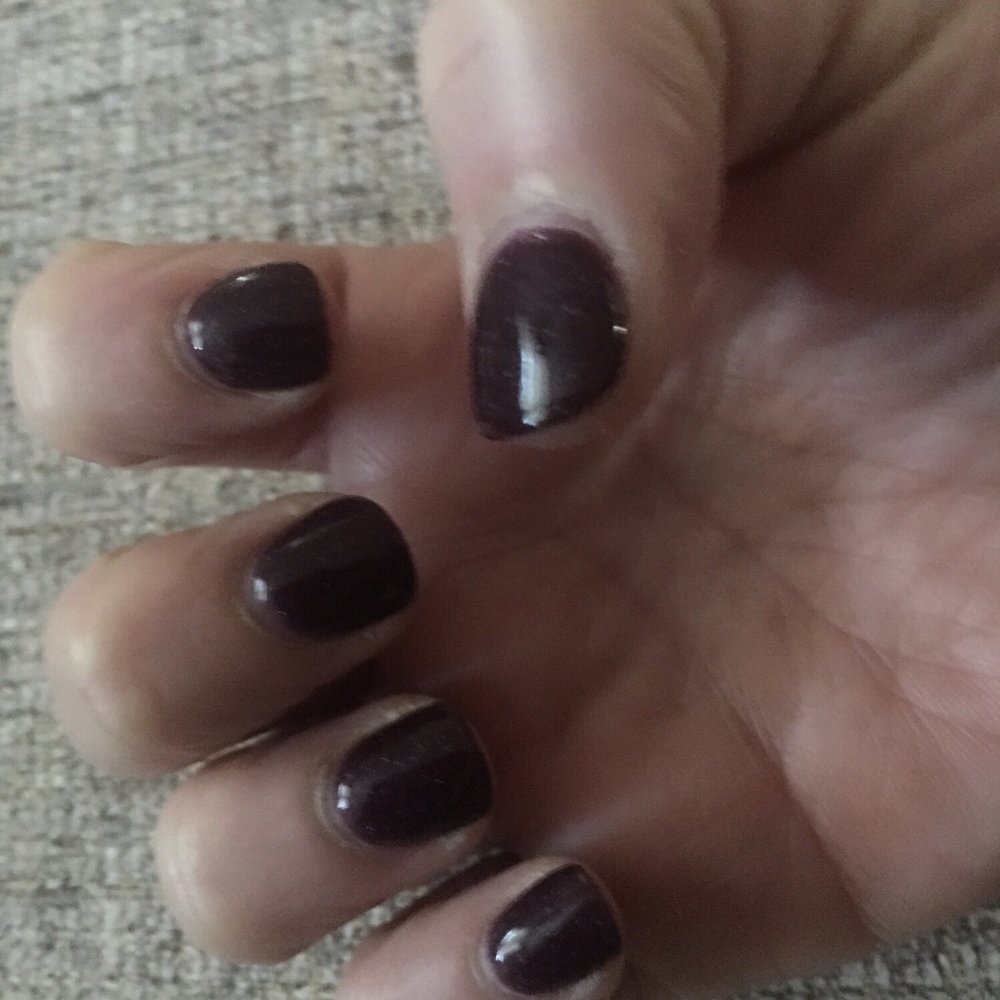 Two weeks after my dip manicure, and my nails still look good. Two weeks after my dip manicure, and my nails still look good.