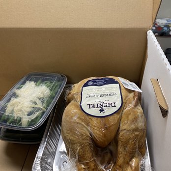 Petaluma Market - Packaged ready-to-heat Turkey and Green Bean side dish. - Grocery Near Me - Petaluma, California Petaluma Market - Packaged ready-to-heat Turkey and Green Bean side dish. - Grocery Near Me - Petaluma, California