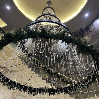 Archer Hotel Austin - Decorated chandelier - Hotels Near Me - Austin, Texas Archer Hotel Austin - Decorated chandelier - Hotels Near Me - Austin, Texas