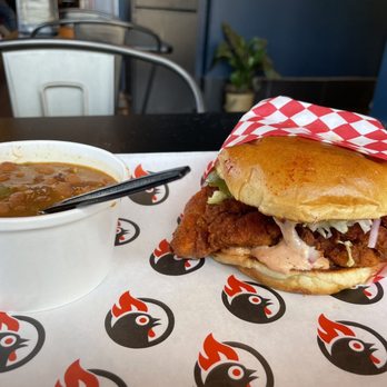 Little Lou's Hot Chicken - Nashville Hot Sando: Heat level Hot and Cowboy Beans. - Chicken Shop Near Me - Berkley, Michigan