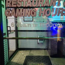 Steak n Egger - This is no longer a 24/7 diner.  The door says 6am-11pm, but they were already cleaning up before 10pm when I was leaving.