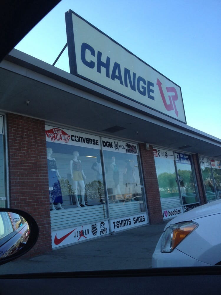 CHANGE UP Updated October 2024 4945 N Blackstone Ave, Fresno