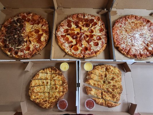 Original Hometown Pizza by null