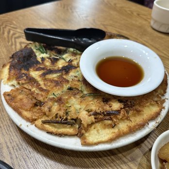 Hosoonyi Korean Restaurant - Haemul paa-jeon ($17.99) - Korean Near Me - Edmonds, Washington Hosoonyi Korean Restaurant - Haemul paa-jeon ($17.99) - Korean Near Me - Edmonds, Washington