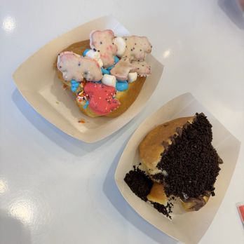 Yonutz - Party Animal SMASHED Donut and Kinder SMASHED Donut - Ice Cream & Frozen Yogurt Near Me - Sandy, Utah Yonutz - Party Animal SMASHED Donut and Kinder SMASHED Donut - Ice Cream & Frozen Yogurt Near Me - Sandy, Utah
