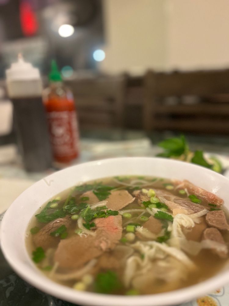 HAPPY PHO Updated November 2024 37 Photos & 46 Reviews 9330 State