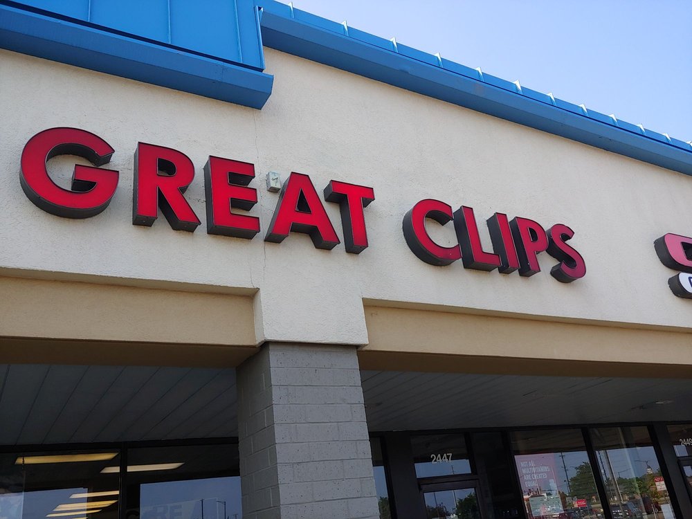 GREAT CLIPS Updated September 2024 19 Reviews 2445 W Schaumburg Rd, Schaumburg, Illinois