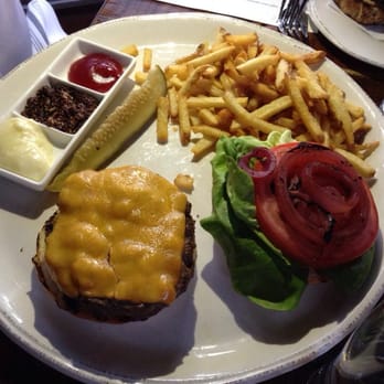 Pub Thirty Two - Bar Burger - Gastropubs Near Me - Mission Viejo, California