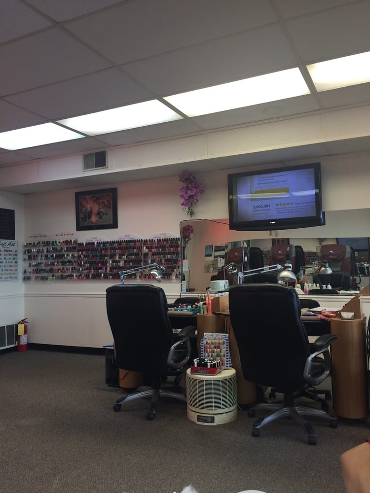 ISLAND NAIL Updated July 2024 1240 Chapel Hill Rd, Burlington