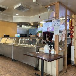 Little place. Keeps their food hot-to-serve!