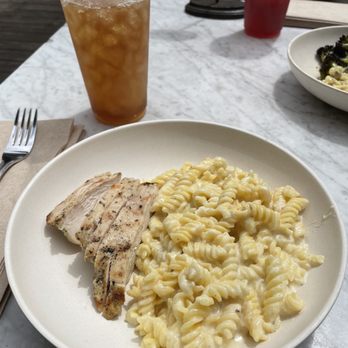 Flower Child - Chicken double gf mac n cheese - Salad Near Me - Del Mar, California Flower Child - Chicken double gf mac n cheese - Salad Near Me - Del Mar, California