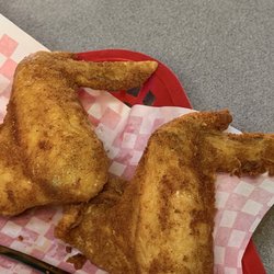 Hans's Place - Wings...comes with 5 total!