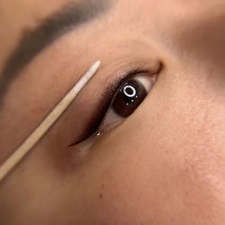 Contour Brows - My baby wing eyeliner. I love love love!!!!