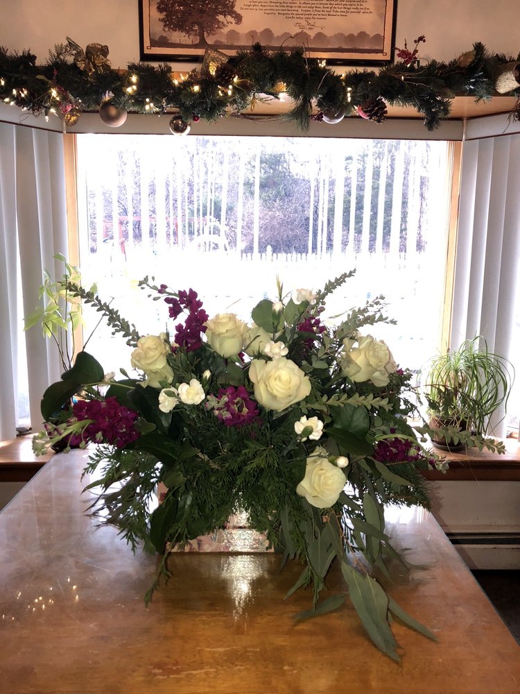 CHESTER HOMETOWN FLORIST Updated August 2024 64 Photos & 11 Reviews