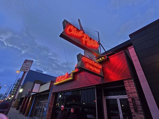 Club Paris by null