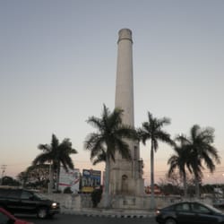 Monumento a las Haciendas - El famoso cigarro de altabrisa!