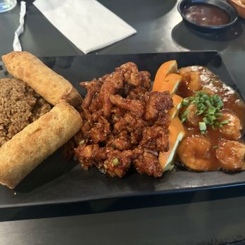 Imperial Buffet - Phoenix plate - Buffets Near Me - Normal, Illinois