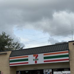 7-Eleven - Store