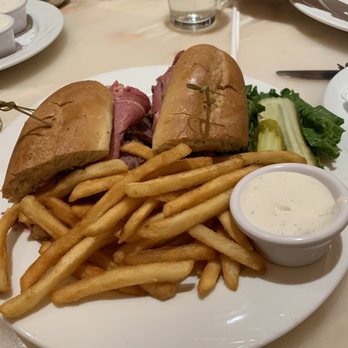 Café Milano - Prime rib French dip - American Near Me - Reno, Nevada Café Milano - Prime rib French dip - American Near Me - Reno, Nevada
