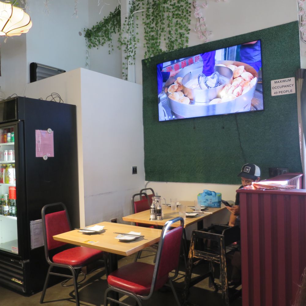 No 5 House - Interior - Noodles Near Me - San Mateo, California No 5 House - Interior - Noodles Near Me - San Mateo, California