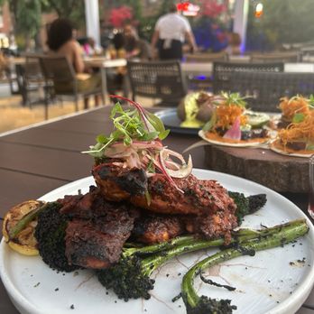 dLeña - Medio Pollo al Carbon** - Mexican Near Me - Washington, DC, District of Columbia