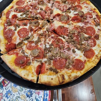 The Bing Pizzeria - Pizza Near Me - League City, Texas
