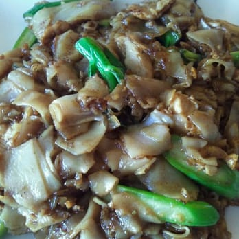 Nine & Nine Thai Kitchen - Pad see ew - Thai Near Me - Pasadena, California