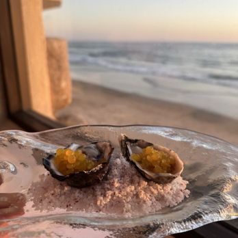 Splashes Restaurant - Oyster Trio - New American Near Me - Laguna Beach, California Splashes Restaurant - Oyster Trio - New American Near Me - Laguna Beach, California