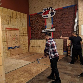 Bad Axe Throwing Chicago West Loop - Axe Throwing Near Me - Chicago, Illinois