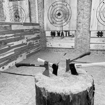 Twisted Axes Throw House Moore - Axe Throwing Near Me - Moore, Oklahoma